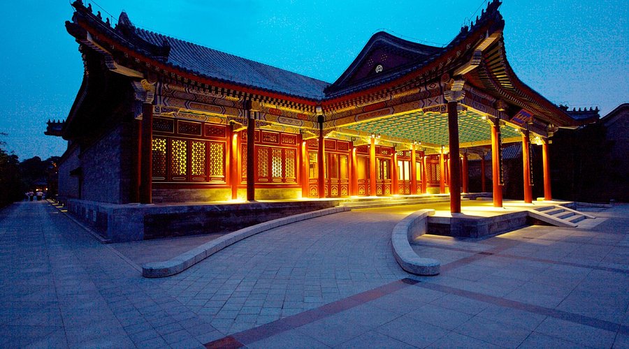 Aman Summer Palace courtyard